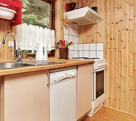 Two-bedroom Holiday In 3 * Strøby Ladeplads