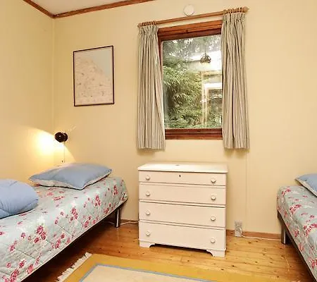 Two-bedroom Holiday In 3 *